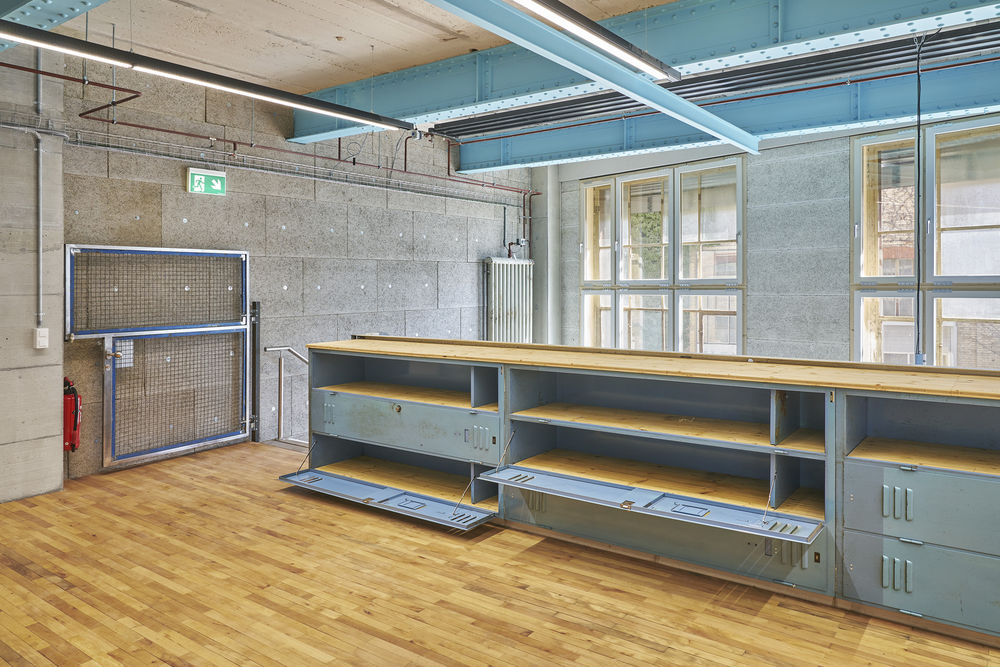 K118 Kopfbau Halle 118 / baubüro in situ