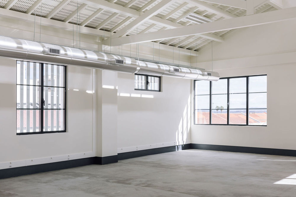 Cais do Tojo Building / LADO Arquitectura e Design
