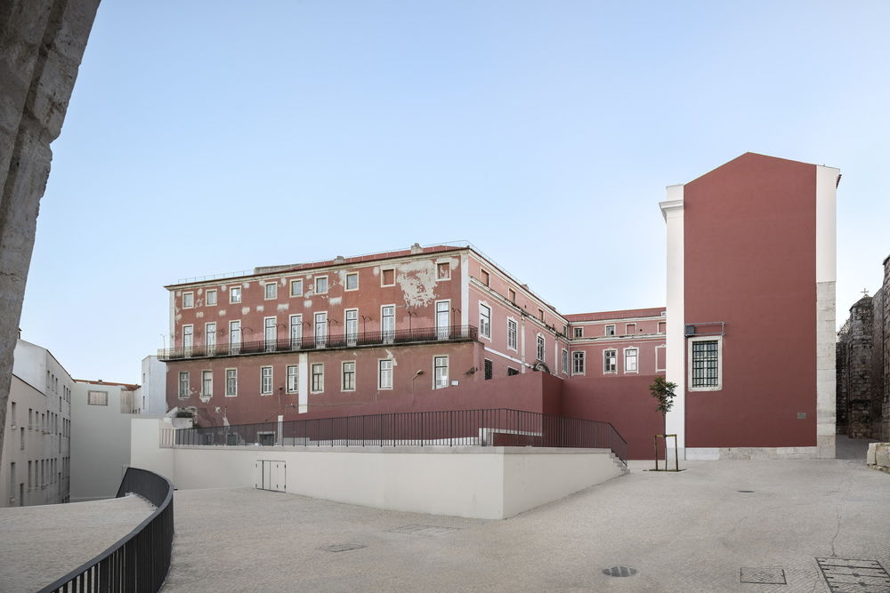 Urban Renewal of Chiado Neighborhood / Álvaro Siza + Carlos Castanheira