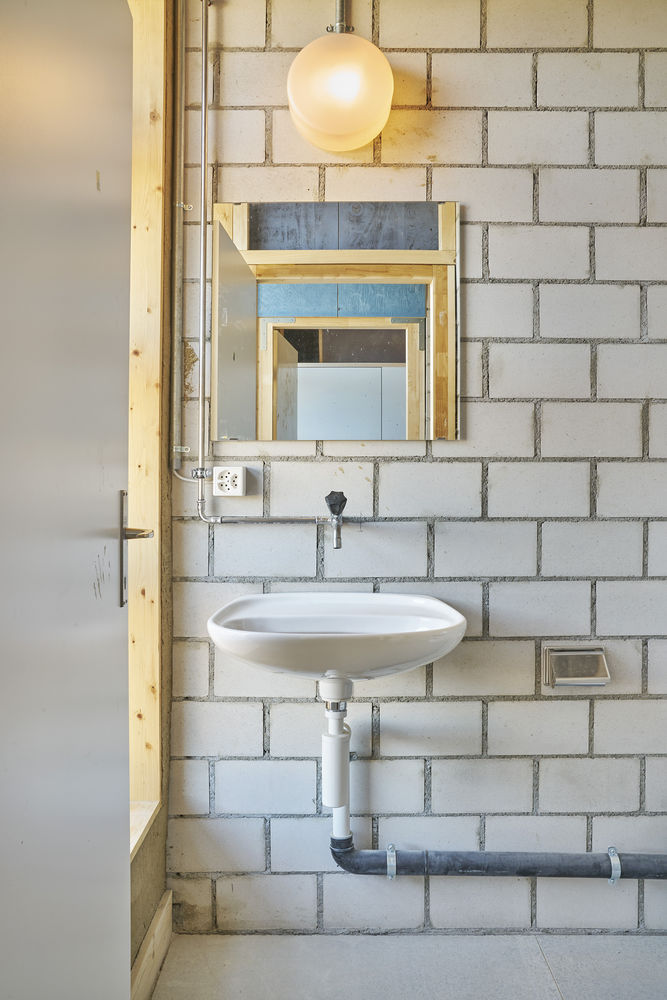 K118 Kopfbau Halle 118 / baubüro in situ