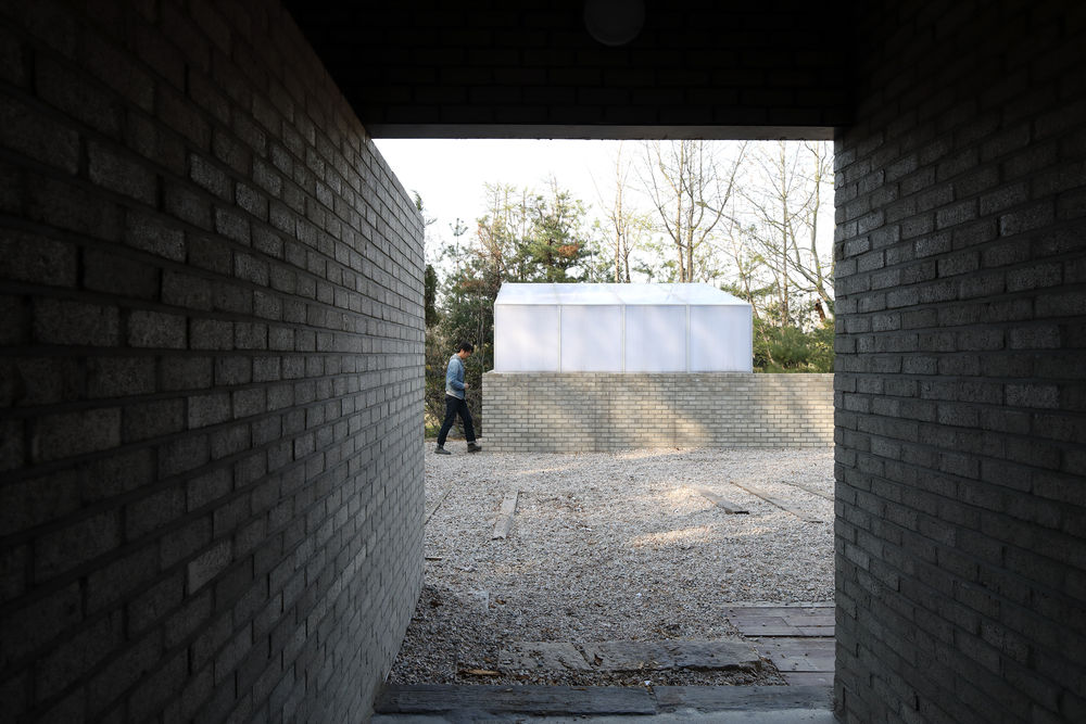 首尔 Seongbuk Dowon 展览馆——简约设计打造废弃空间新生