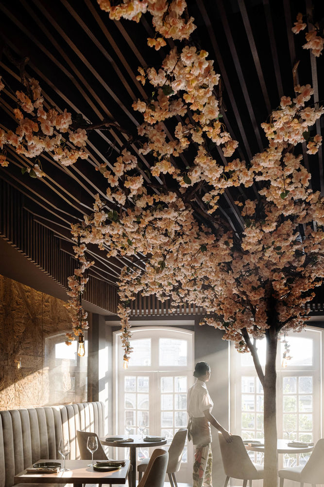葡式风情 | REM'A Arquitectos 打造绿色艺术新餐厅