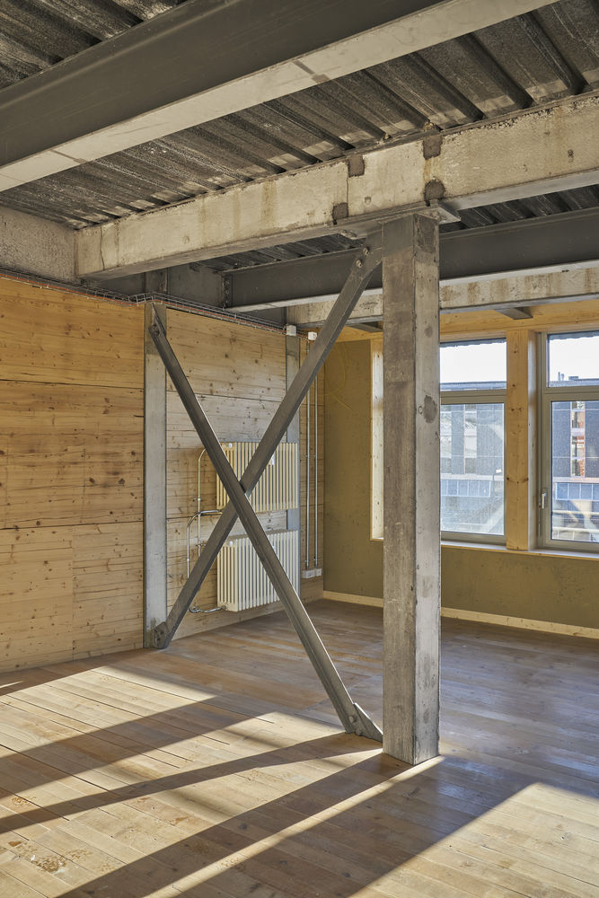 K118 Kopfbau Halle 118 / baubüro in situ