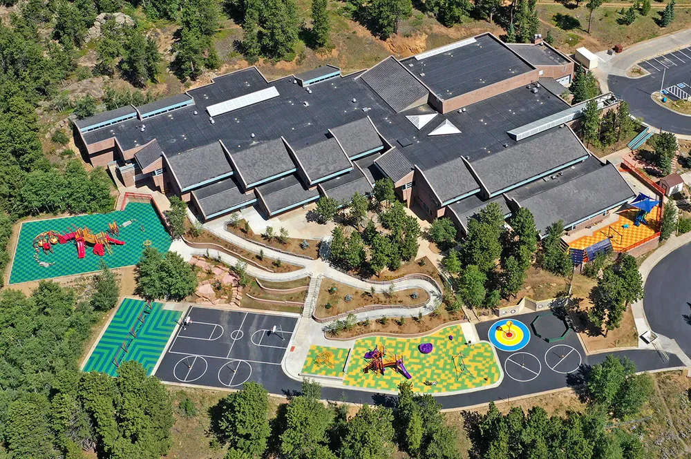 Nederland Elementary School