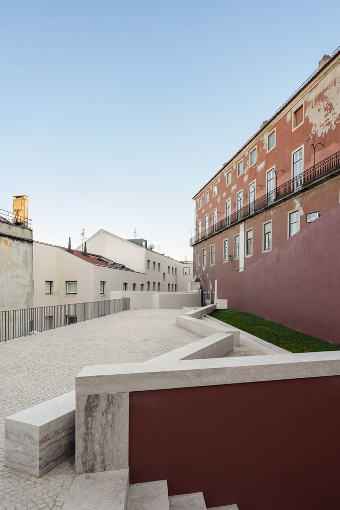 Urban Renewal of Chiado Neighborhood / Álvaro Siza + Carlos Castanheira