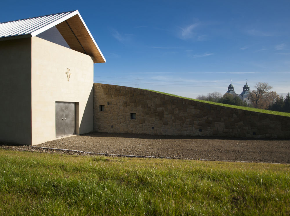 The Chapel of the Last Farewell / Jakub Turbasa + Bartlomiej Pyrzyk