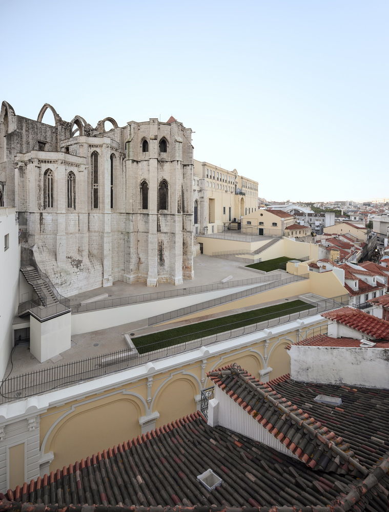 Urban Renewal of Chiado Neighborhood / Álvaro Siza + Carlos Castanheira