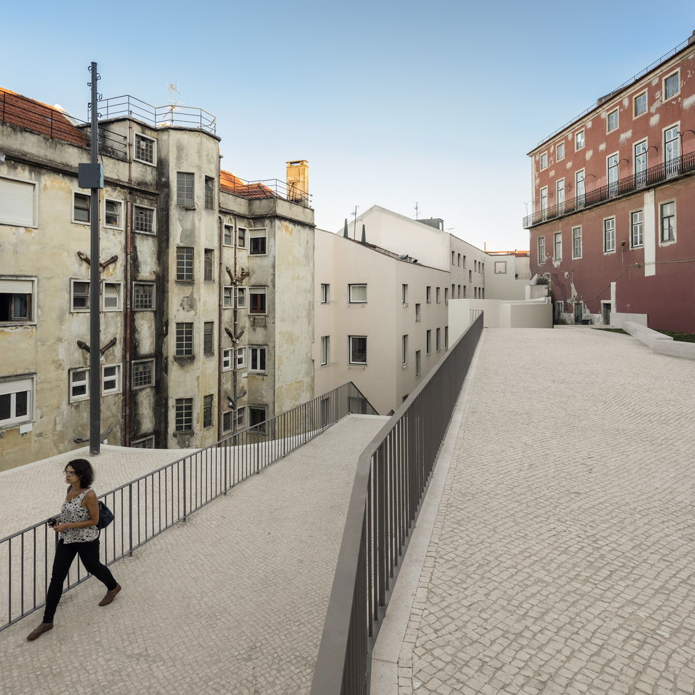 Urban Renewal of Chiado Neighborhood / Álvaro Siza + Carlos Castanheira
