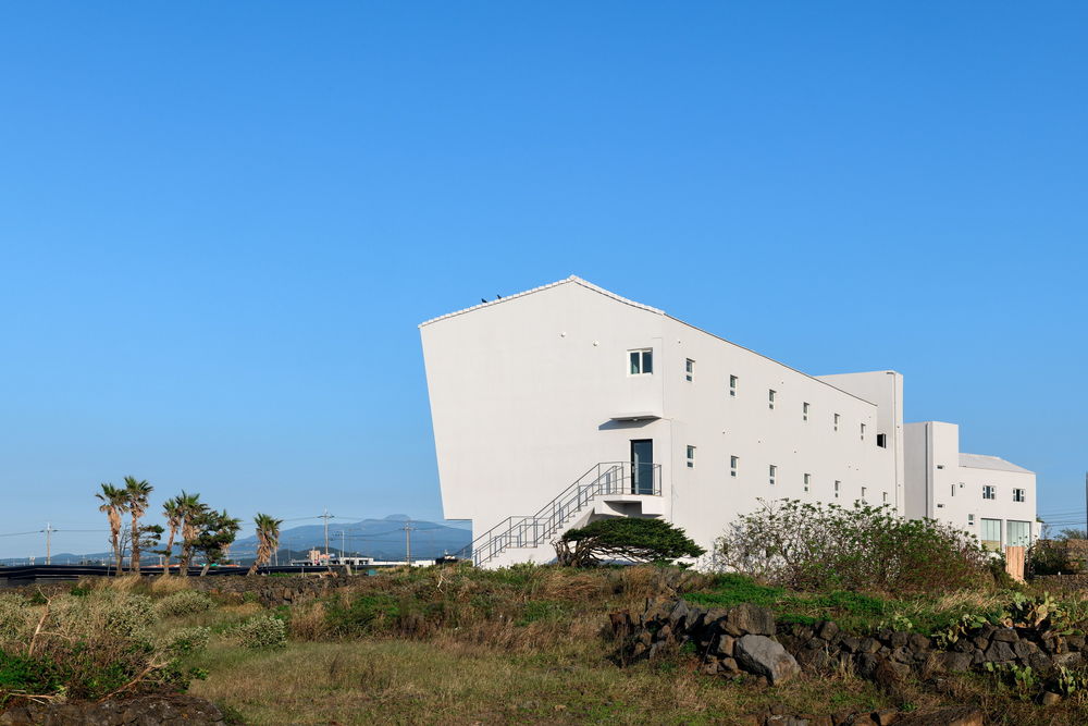 The 646m/s Stay / STARSIS