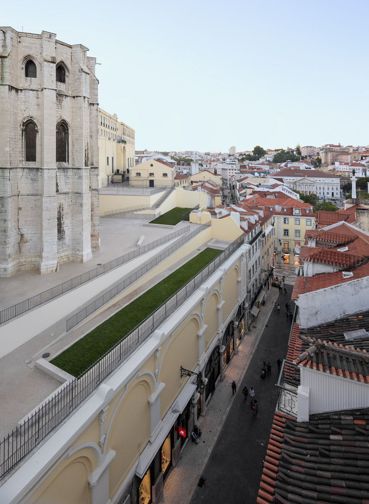 Urban Renewal of Chiado Neighborhood / Álvaro Siza + Carlos Castanheira