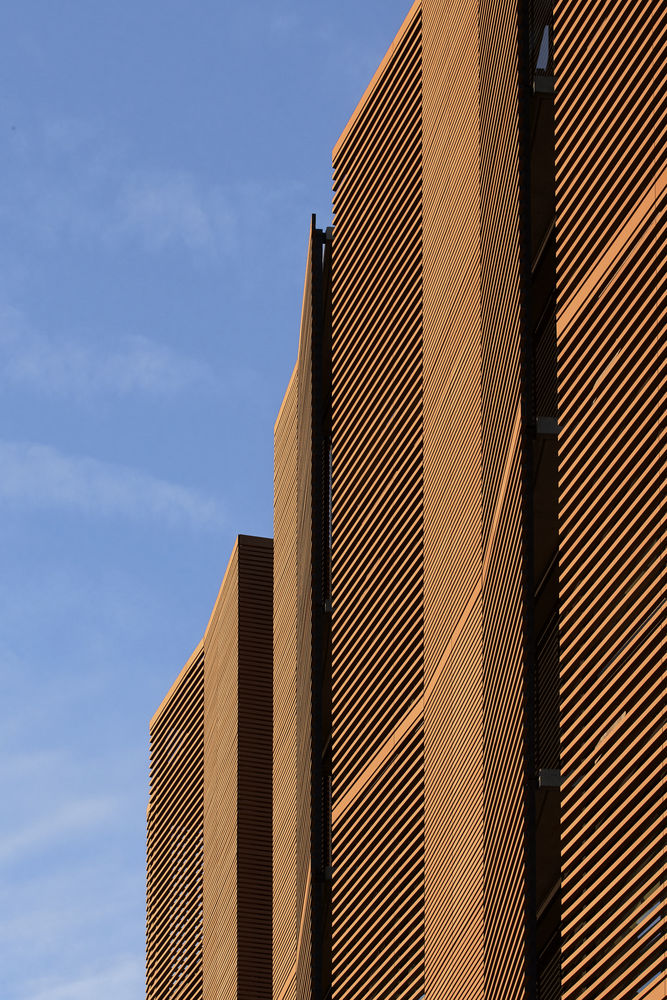 The Gandel Wing Hospital / Bates Smart