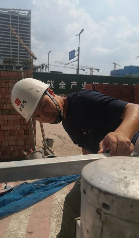 高温下的坚守 | CDAD 员工战高温送清凉