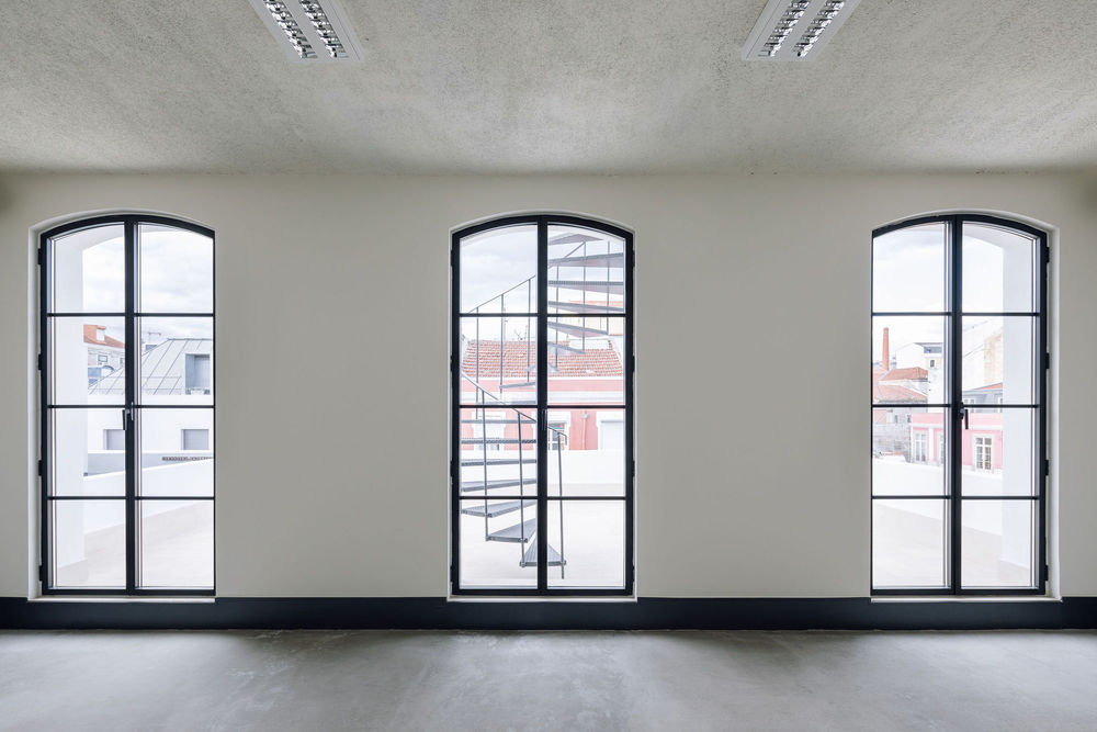 Cais do Tojo Building / LADO Arquitectura e Design