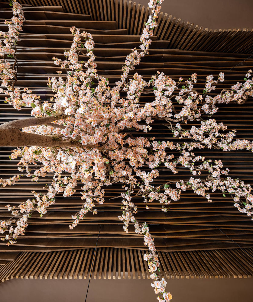 葡式风情 | REM'A Arquitectos 打造绿色艺术新餐厅