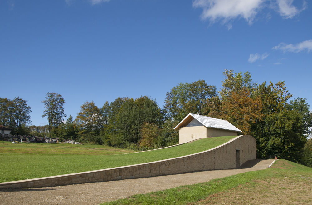 The Chapel of the Last Farewell / Jakub Turbasa + Bartlomiej Pyrzyk