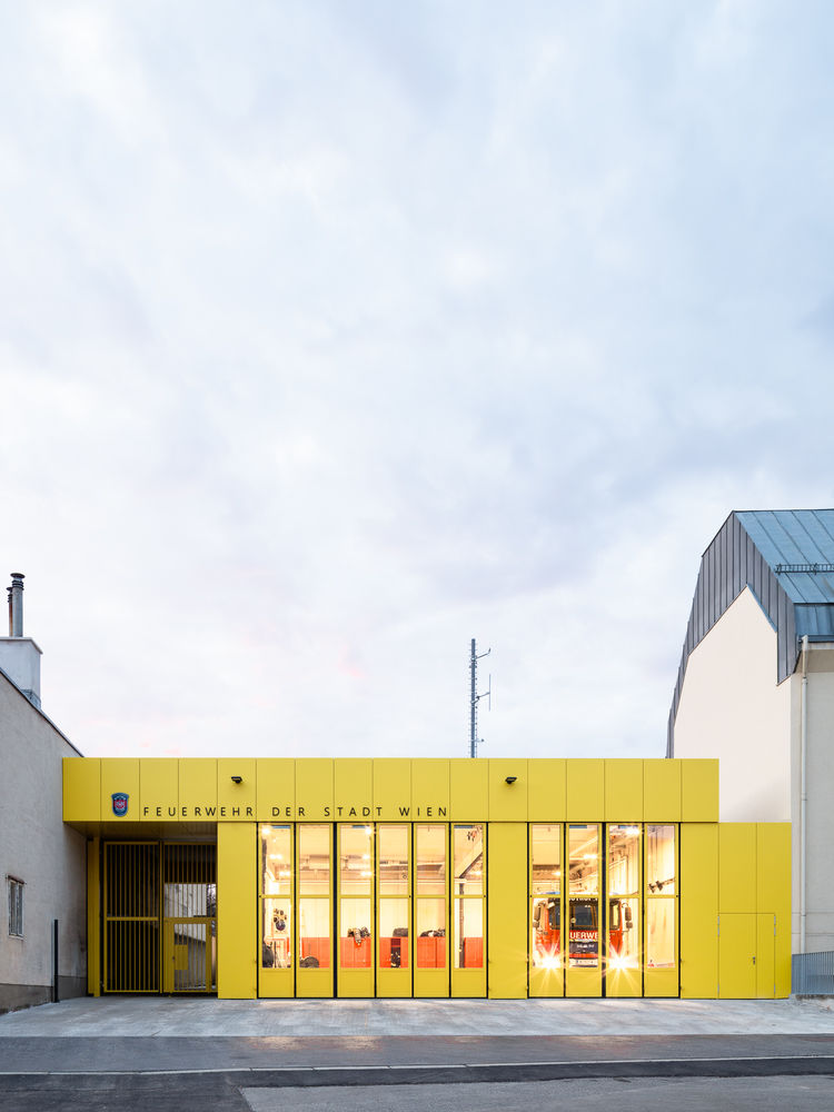 Speising Fire Station / Illiz Architektur