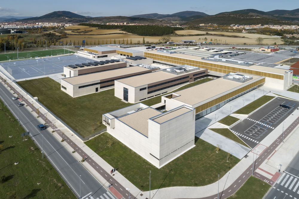 Salesianos Pamplona Institute / Garmendia Cordero Arquitectos + TCGA Arquitectos