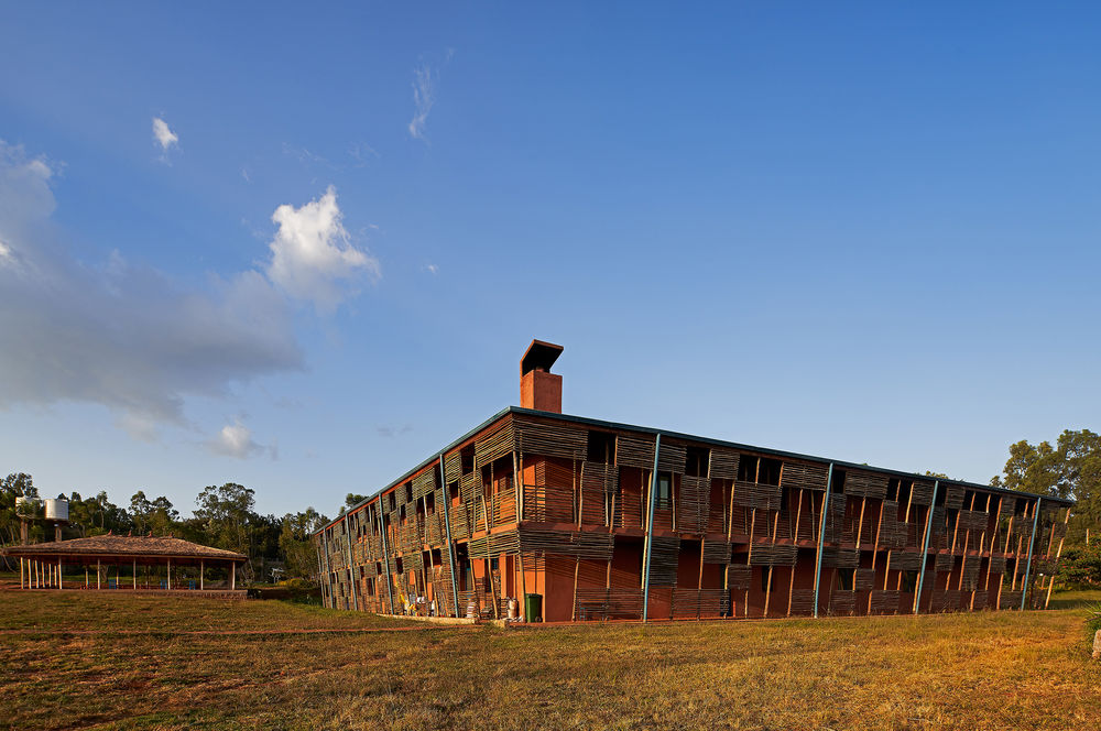 Busajo Campus  / StudioBenaim