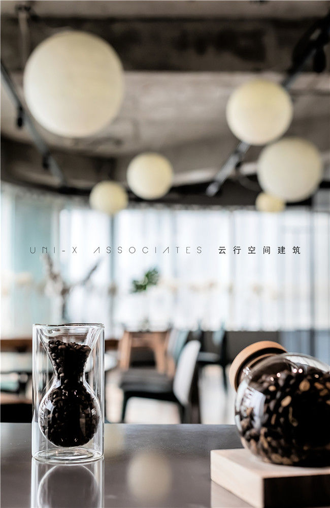 安静的空白 | 云弥散咖啡馆设计