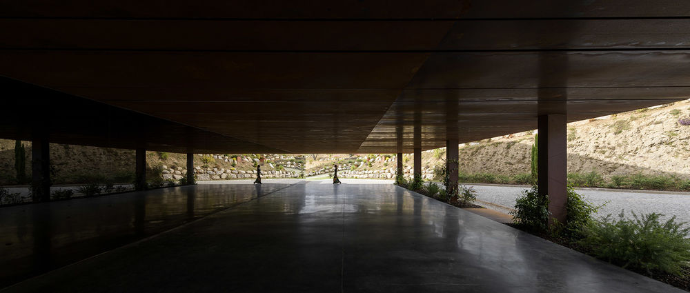 悬浮的盒子，葡萄牙 / MMVarquitectos