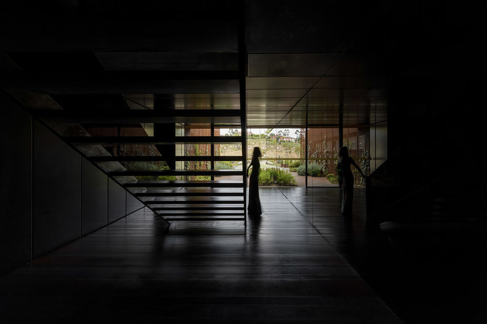 悬浮的盒子，葡萄牙 / MMVarquitectos