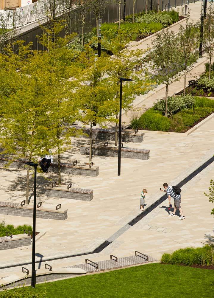 英国利兹市中心的生态广场——Sovereign Square