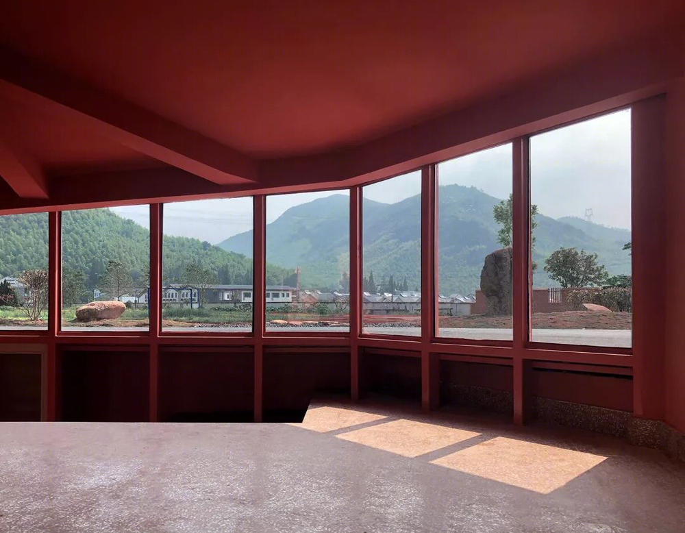 地平线上的红色音符之屋 / 郦文曦 – 里建筑事务所