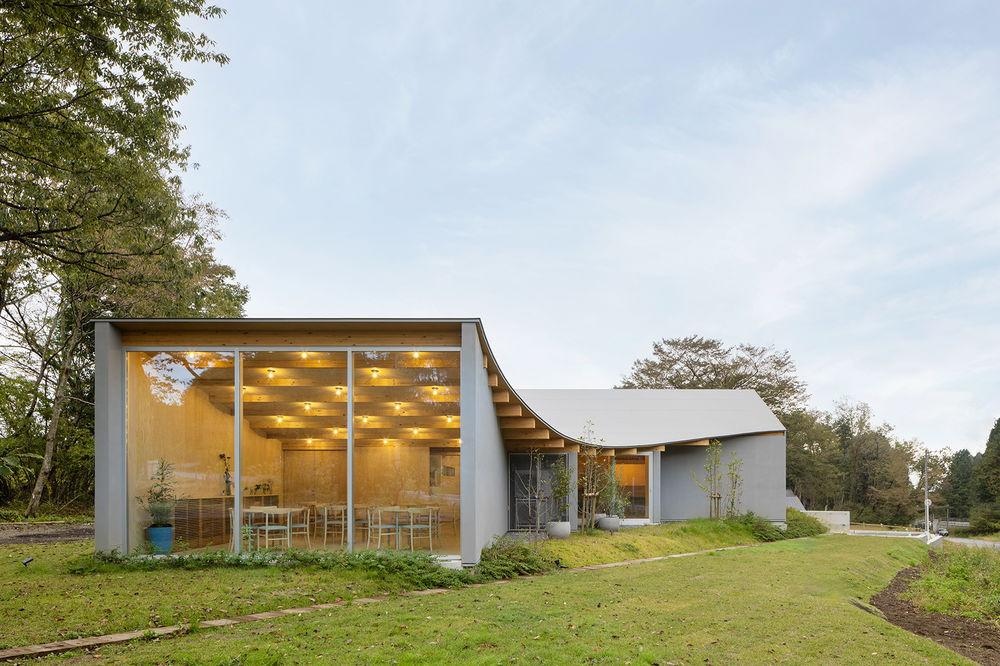山脊接待站，日本 / Takashige Yamashita Office