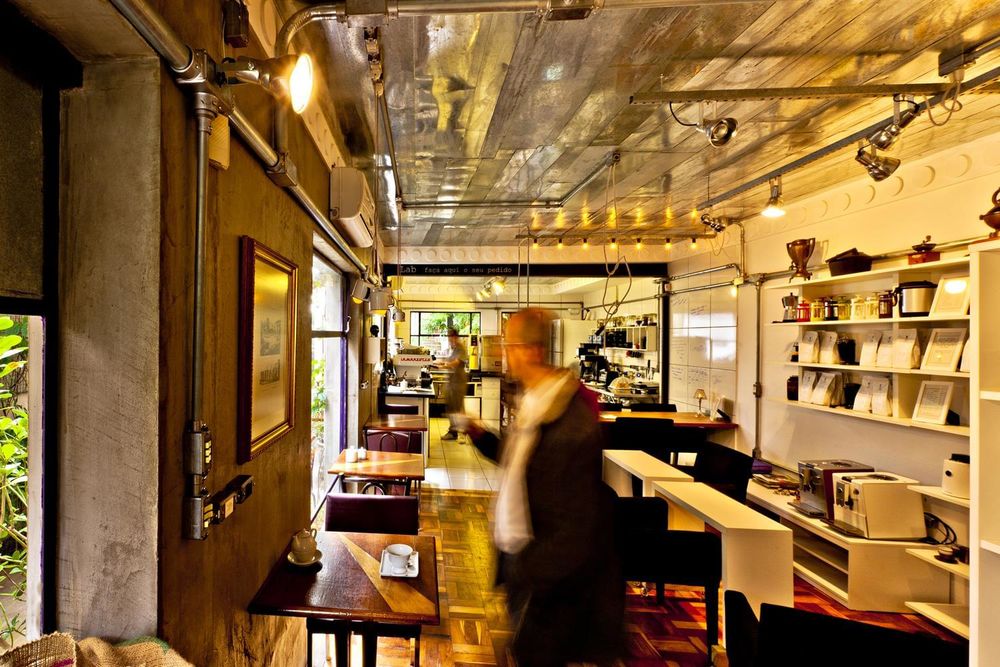 巴西 Vila Madalena 的 Coffee Lab 咖啡厅，交互式设计与可持续性的完美结合