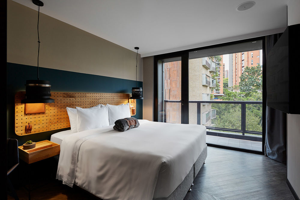 麦德林Click Clack酒店，哥伦比亚 / Plan:B Arquitectos