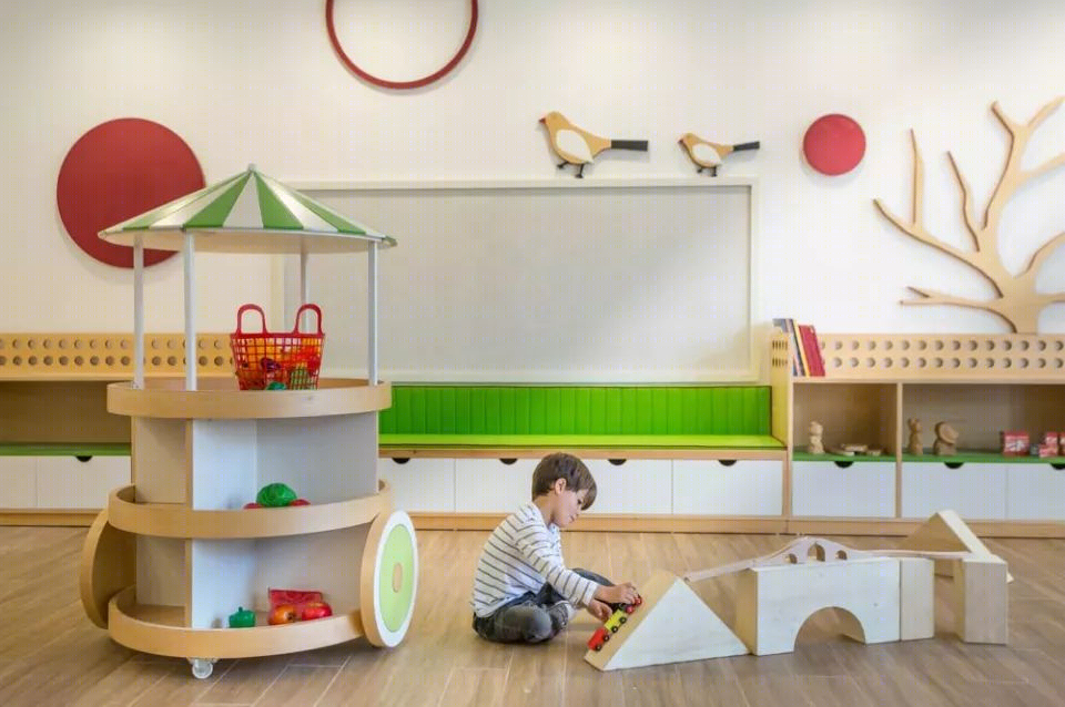 特拉维夫农贸市场旧址上的幼儿园综合体