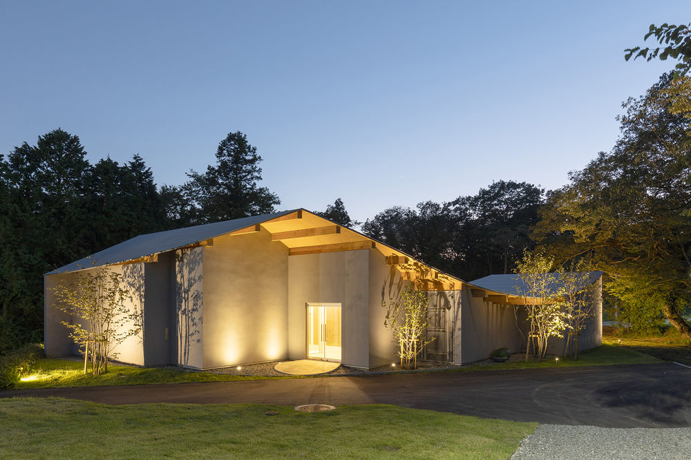 山脊接待站，日本 / Takashige Yamashita Office