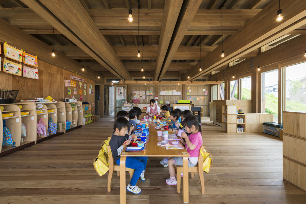 日本海啸幼儿园重建，原木结构传达希望
