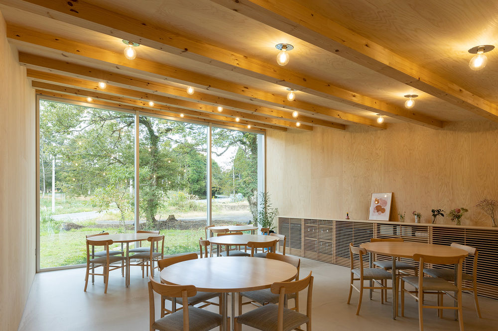 山脊接待站，日本 / Takashige Yamashita Office