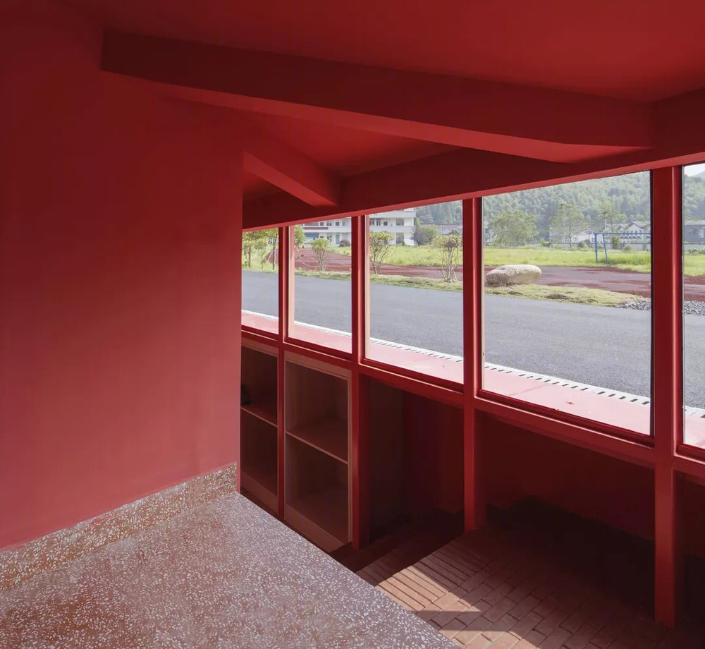 地平线上的红色音符之屋 / 郦文曦 – 里建筑事务所