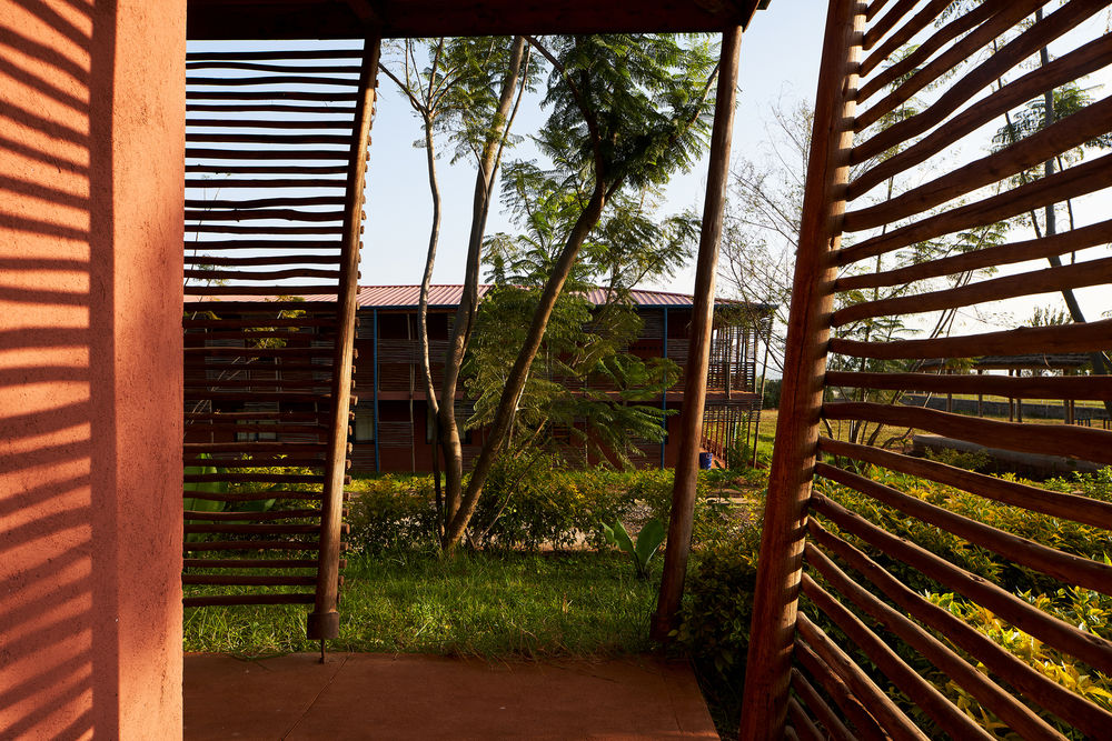 Busajo Campus  / StudioBenaim