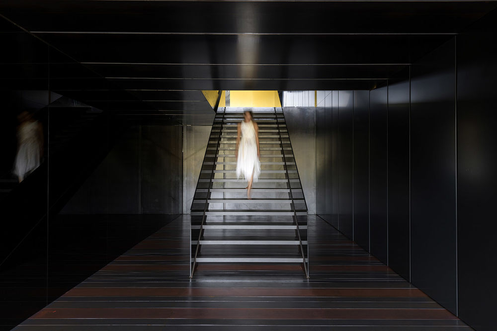 悬浮的盒子，葡萄牙 / MMVarquitectos