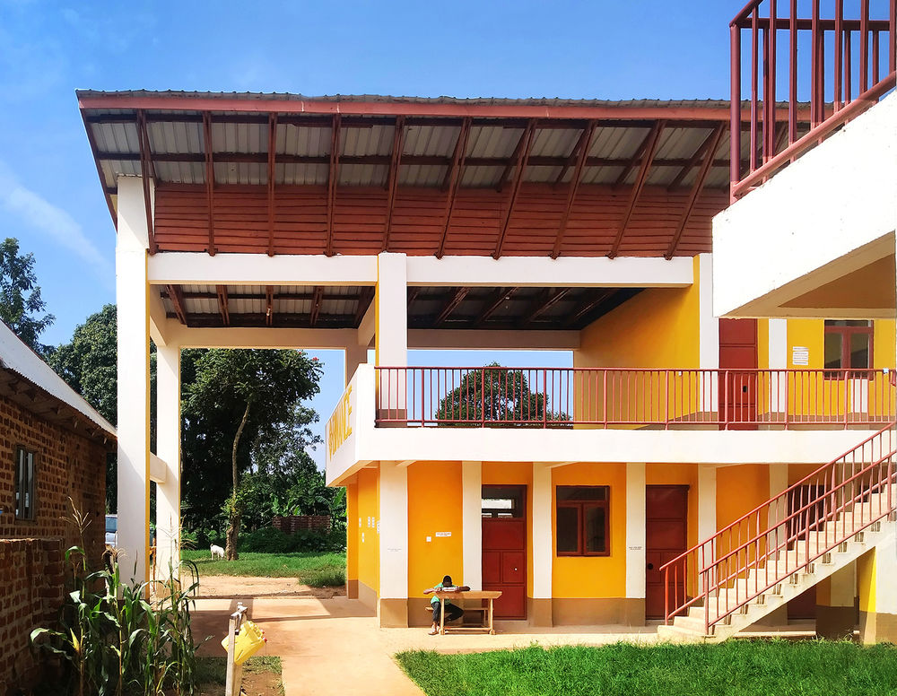 BINANCEHIS GRACE学校，乌干达 / Dream Building Service Association NGO