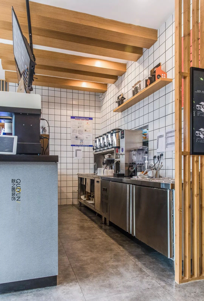 常州乌茶邦日式风格奶茶店，原木温馨舒适空间
