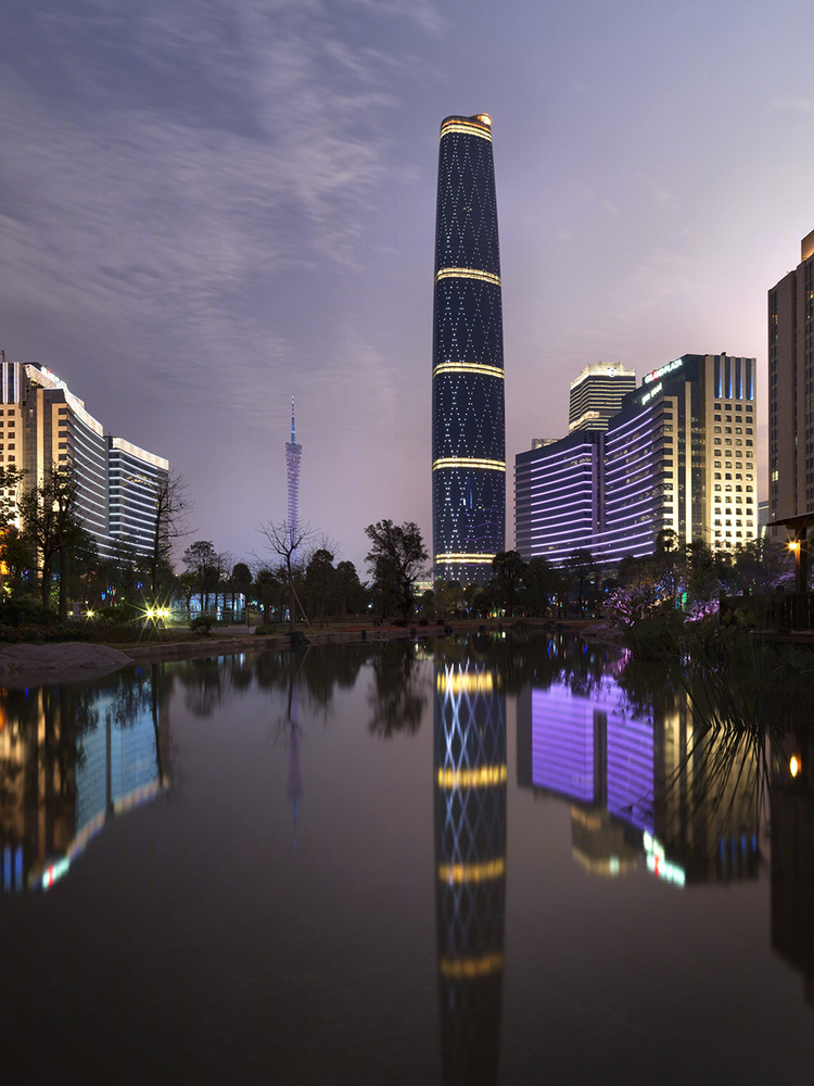 广州国际金融中心 | 高效环保的晶体建筑