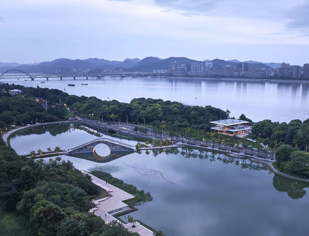 The Jianshi Station & the Tingyun Station / TJAD Original Design Studio