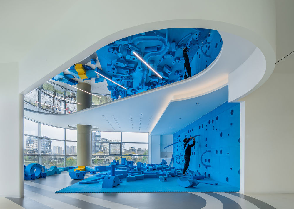 Cloud Kindergarten of Luxelakes / TEKTONN ARCHITECTS