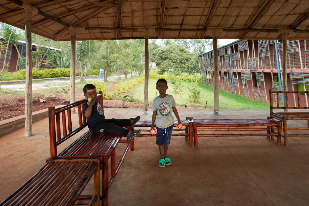Busajo Campus  / StudioBenaim