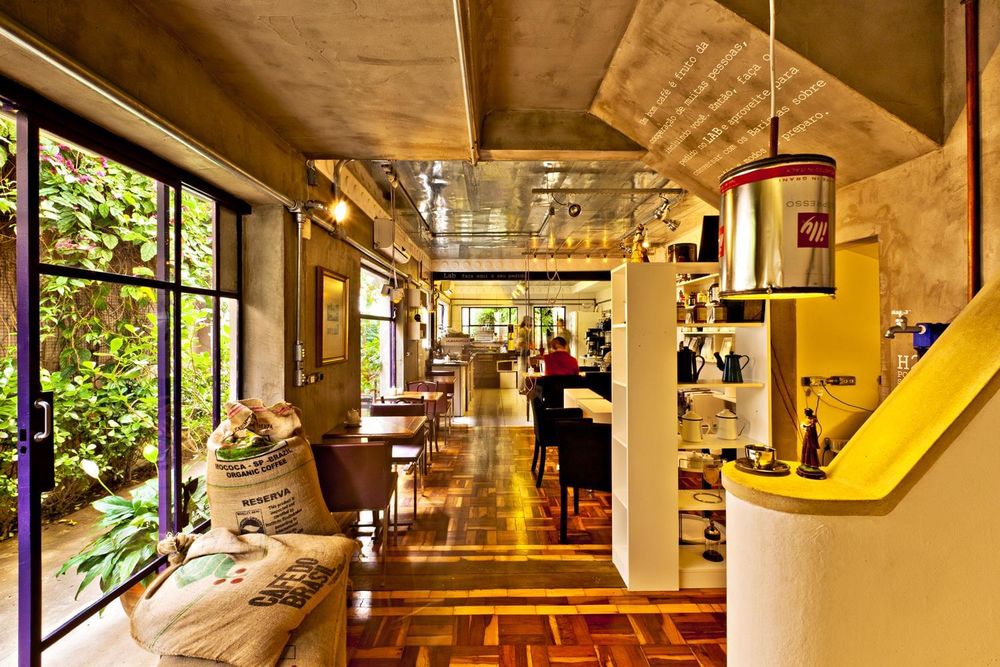 巴西 Vila Madalena 的 Coffee Lab 咖啡厅，交互式设计与可持续性的完美结合
