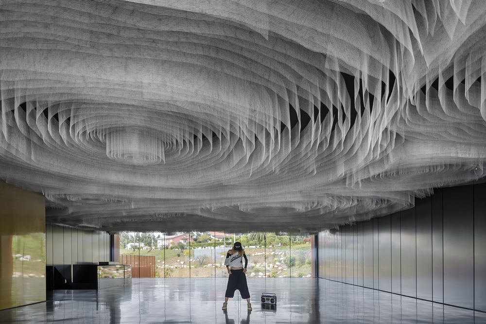 悬浮的盒子，葡萄牙 / MMVarquitectos