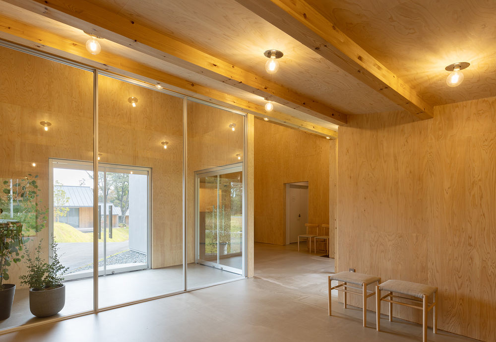 山脊接待站，日本 / Takashige Yamashita Office