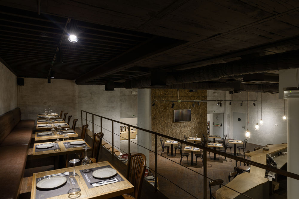 葡萄牙里斯本 Wine District 酒吧 | 工业风中的艺术与自然