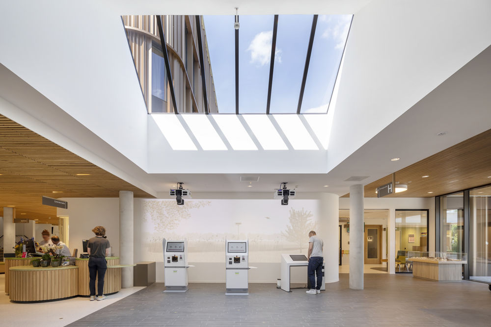 Isala Meppel Hospital / Vakwerk Architecten
