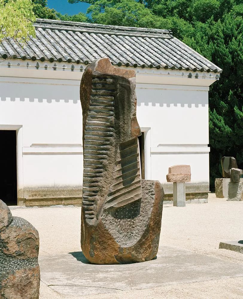 野口勇 | 雕塑与景观的跨界大师