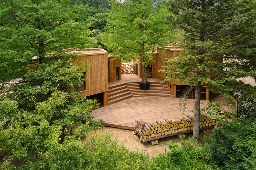 Korea National Arboretum Children's Forest School / GEEUMPLUS